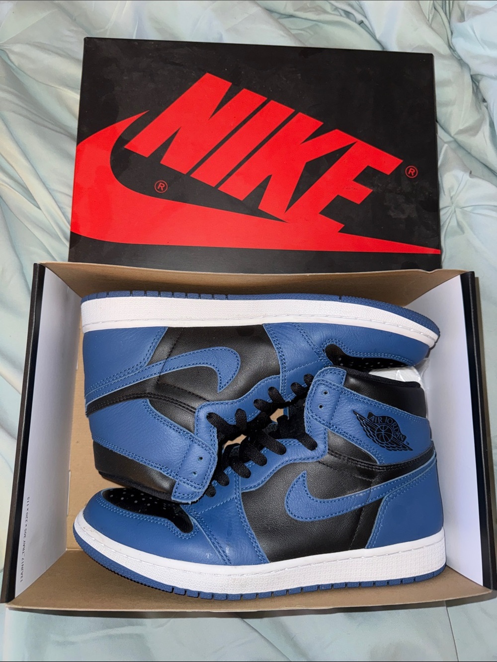 Nike Air Jordan 1 Retro High OG — Blue and Black